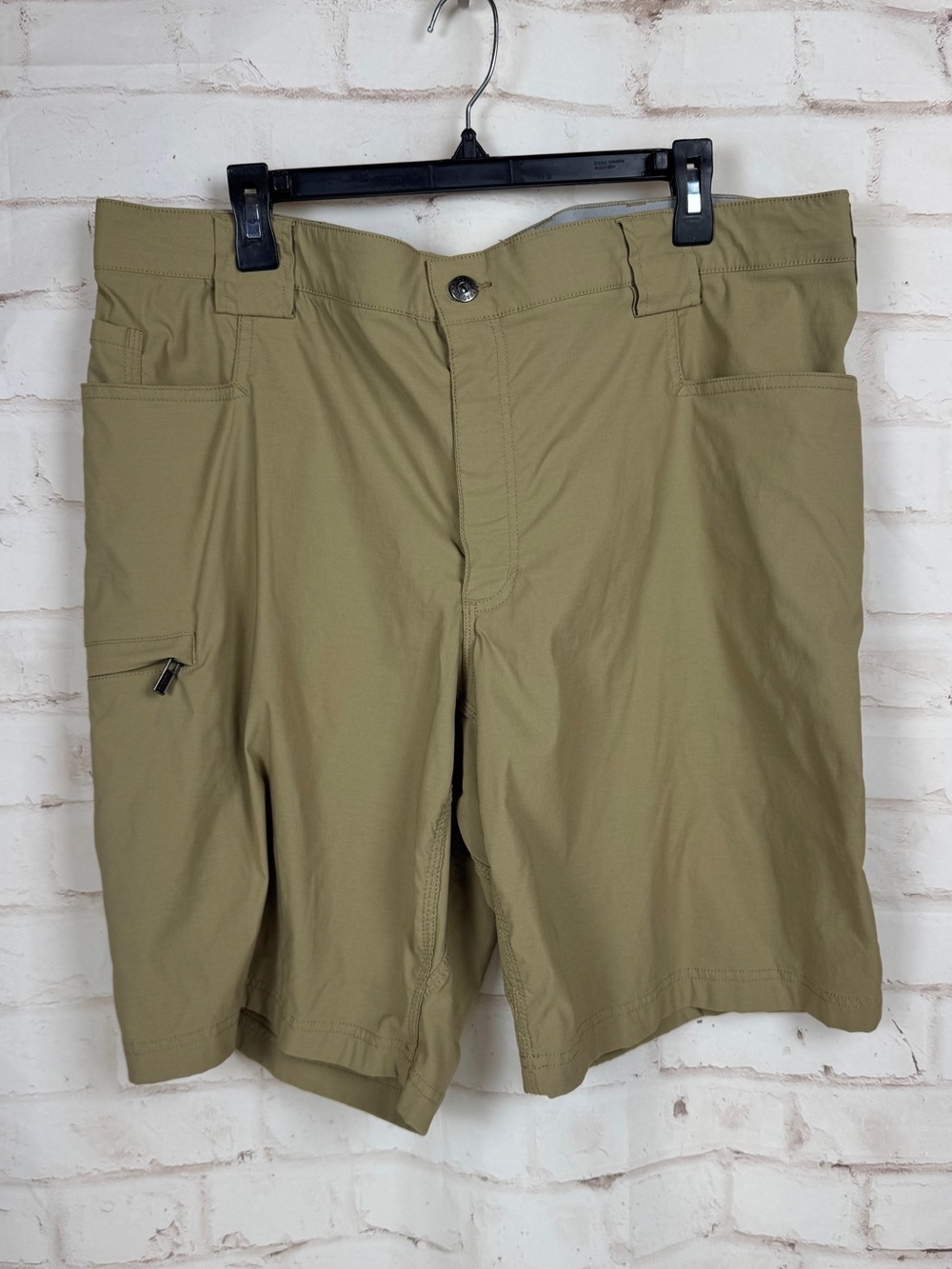 Duluth Trading Mens 42 Flex Stretch Dry On The Fly Cargo Shorts Relaxed 11”